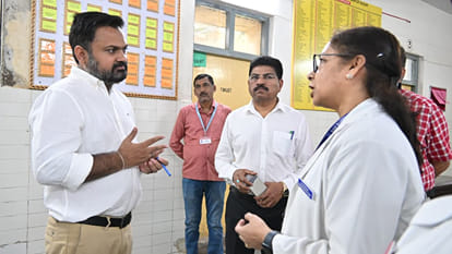 Kanpur: District Magistrate inspects Ursula-Dufferin Hospital, inquires about patients' concerns