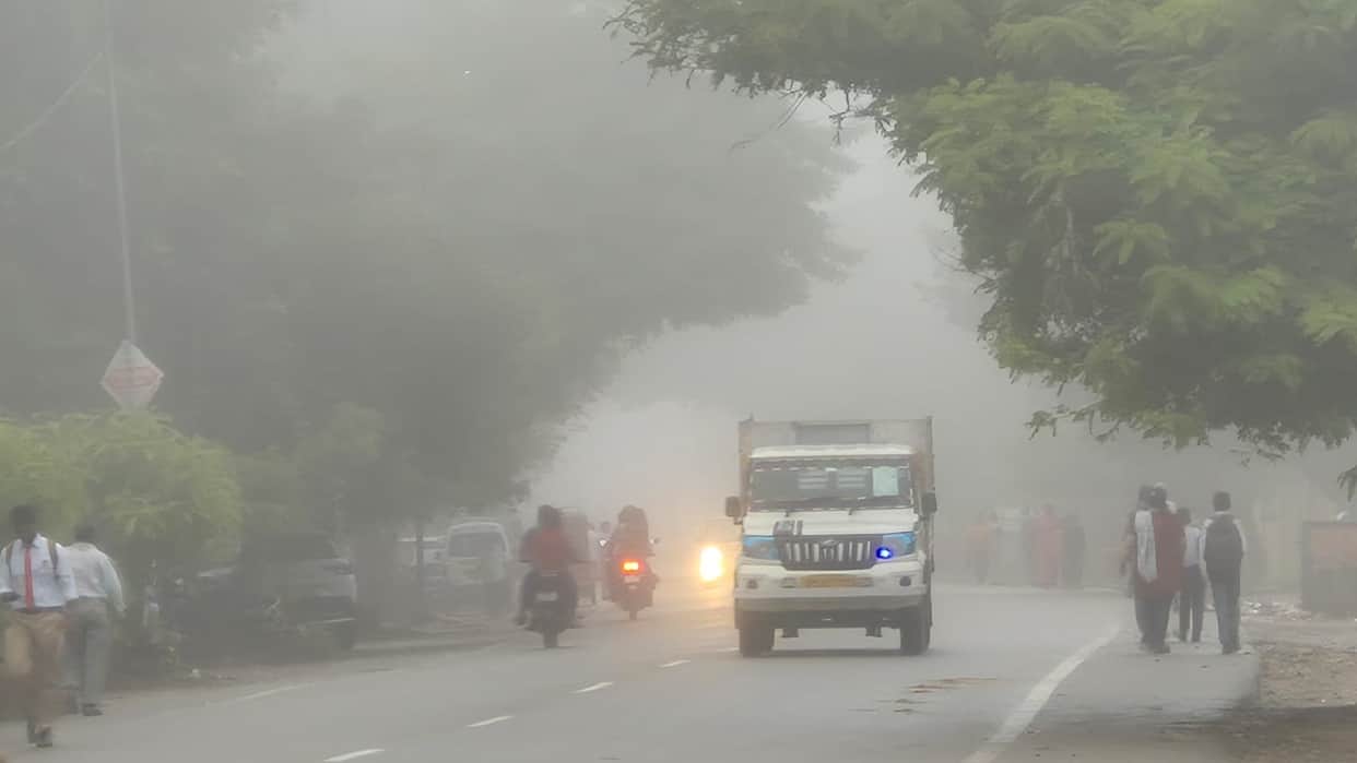 Weather changes after rain Fog blankets Badaun