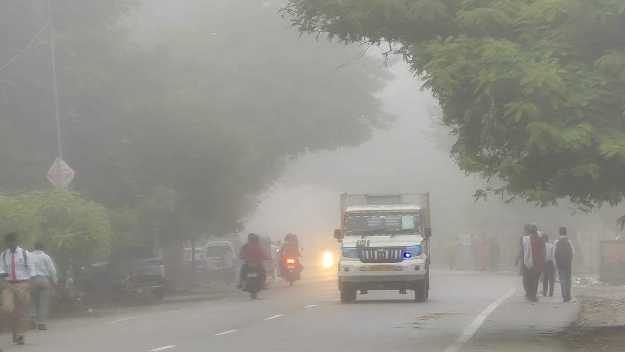 Weather changes after rain Fog blankets Badaun