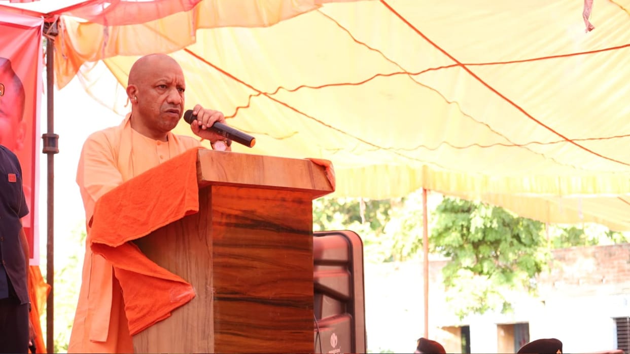 CM Yogi among flood victims in Kushinagar, 5,000 relief kits distributed.