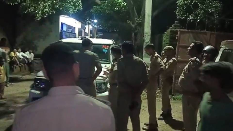 drunk driver ran his vehicle over people sitting by roadside In Lucknow one died while mother son were injured