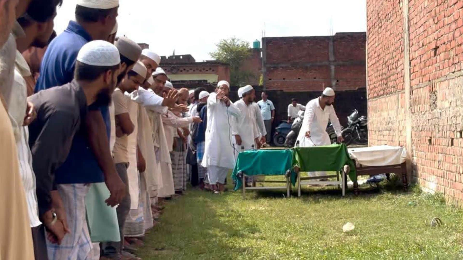 Huge crowds turned out for last rites of three people who died of electrocution and teacher in Mau