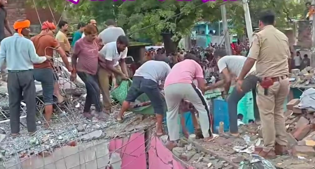 Fatehpur Blast batteries suspected to have exploded along with cylinder police investigating SDRF team arrives