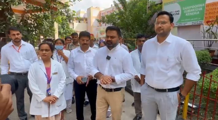 Kanpur DM Mahendra Singh Tanwar visited Ursula Hospital took stock of the arrangements and issued instructions