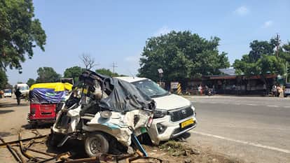 Agra Road Accidents: 22-Year-Old Dies in Achhnera, Four Injured in Truck-Car Crash in Saiyan
