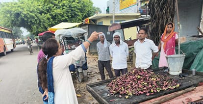 क्षेत्र में जांच करने पहुंची ईओ