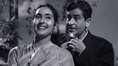 hrishikesh mukherjee birth anniversary directed films amitabh bachchan and jaya bachchan with dharmendra