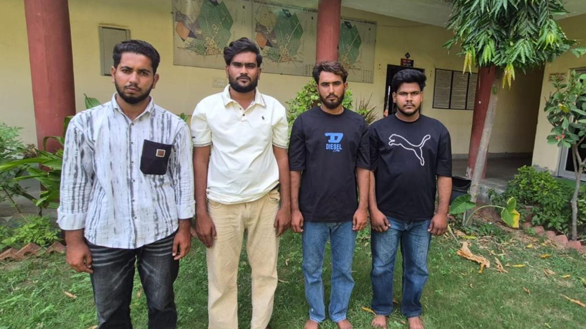 पुलिस ने चारों आरोपियों को गिरफ्तार किया