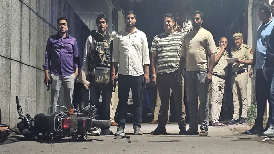 पुलिस ने विकास कालिया गैंग के दो बदमाश किए गिरफ्तार