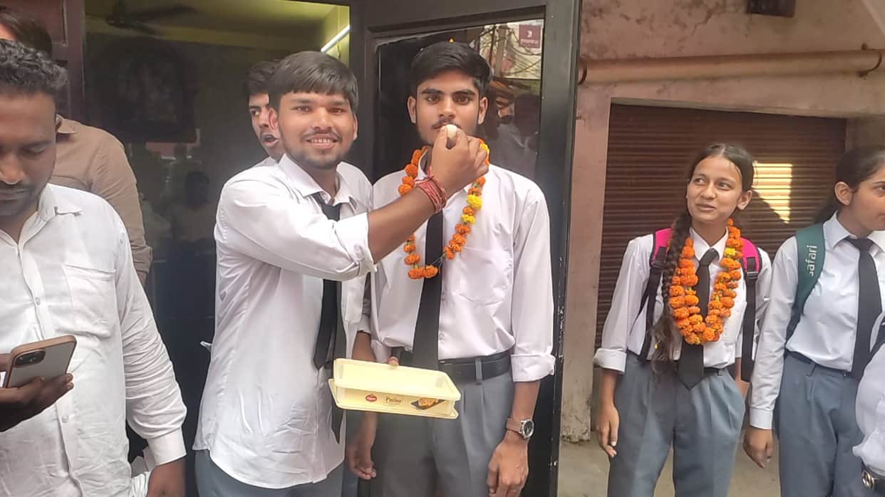Roorkee Student Union Elections NSUI wins four out of six posts ABVP secures two
