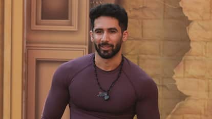 Rise And Fall 2 Siwet Tomar Shehzad Poonawalla Swara Bhasker Johar Controversy