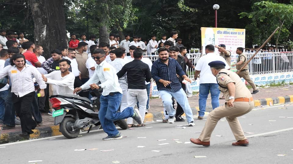 ABVP candidate tore ballot papers in mbpg haldwani