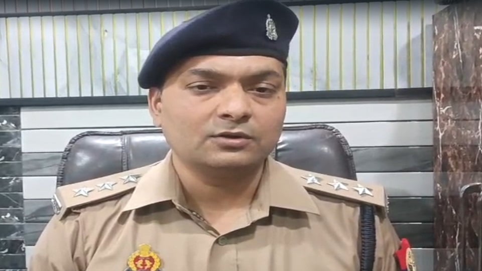 गाजियाबाद: यात्री बस पर गोलीबारी में दो घायल, बस मालिक ने दर्ज कराई प्राथमिकी, आरोपियों की तलाश में पुलिस