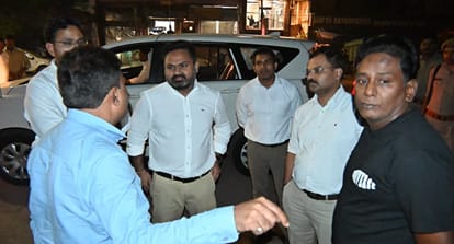 Kanpur to become pothole free DM hits the streets late at night 73 roads set for a makeover before Diwali