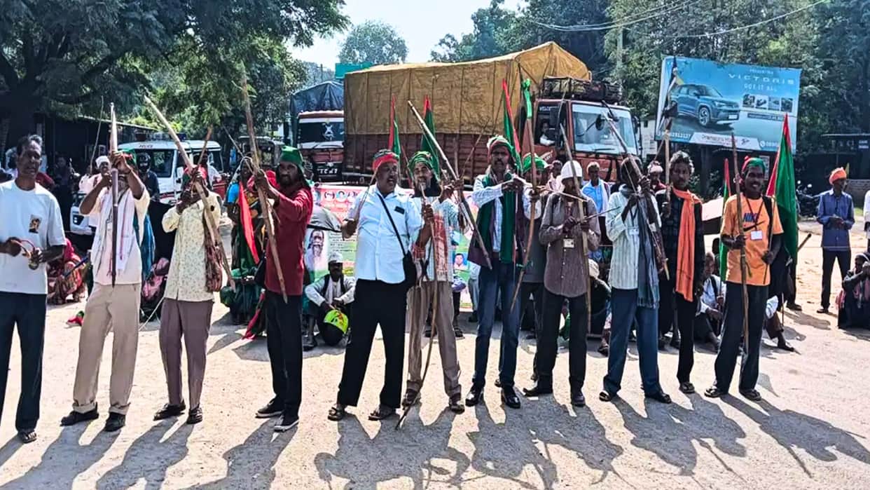 Jharkhand Bandh Patratu Protest Main Road Blocked by Farmers and Displaced Locals Over Rights