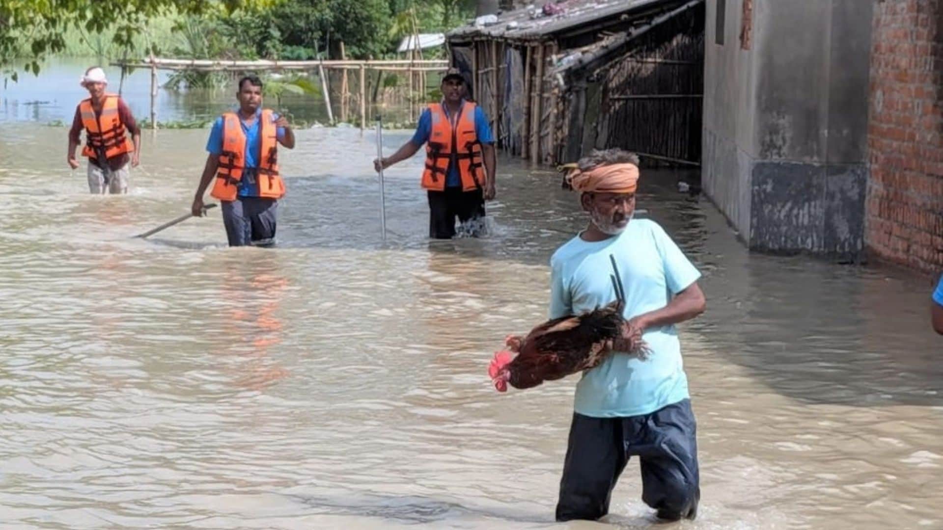 Kushinagar Flood AP Embankment Breaks 20 Villages Flooded After Water From Nepal