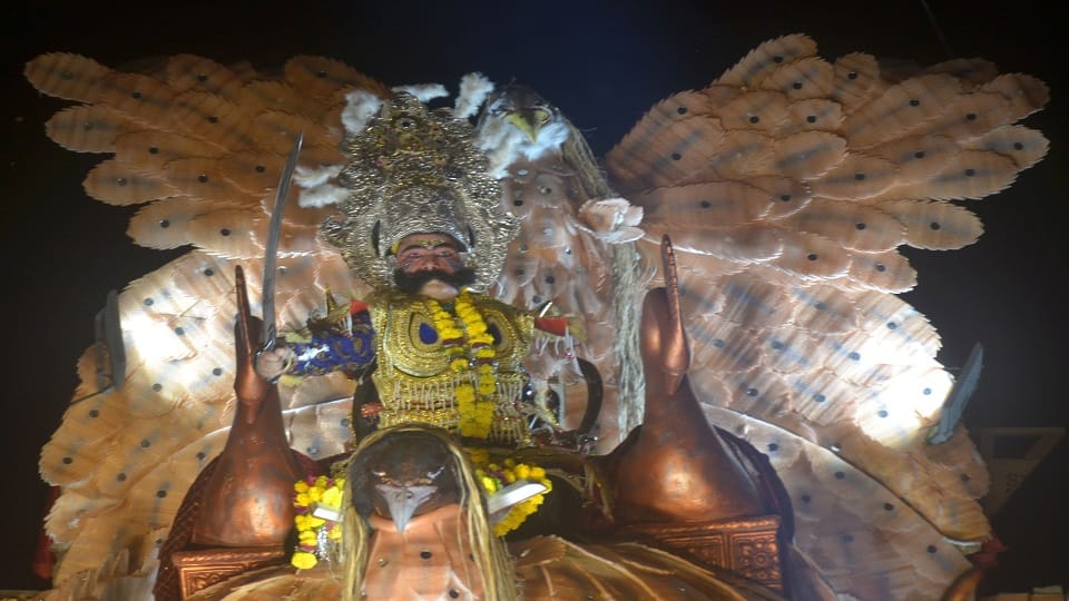 Ravana's Grand Procession Brings Lanka's Grandeur Alive in Agra