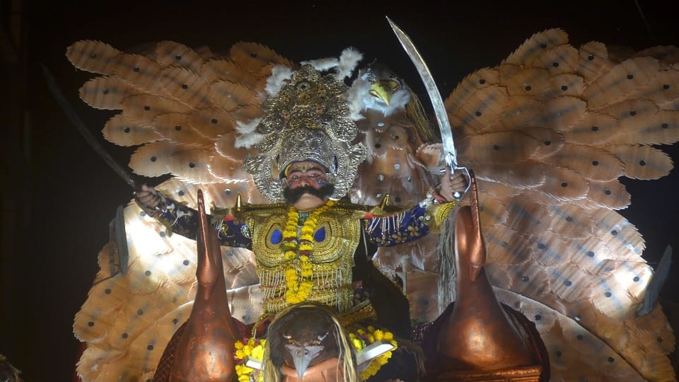 Ravana's Grand Procession Brings Lanka's Grandeur Alive in Agra