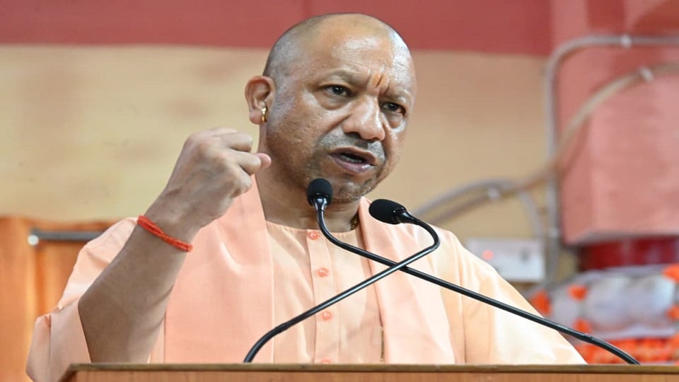 गोरखपुर: सीएम योगी ने ब्रह्मलीन महंत दिग्विजयनाथ-अवेद्यनाथ को दी श्रद्धांजलि, राम मंदिर आंदोलन में बताई भूमिका