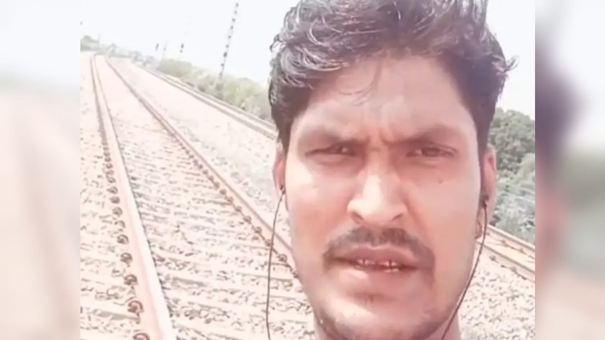 Youth body found on DFC line; suspected case of murder and dumping of the body.