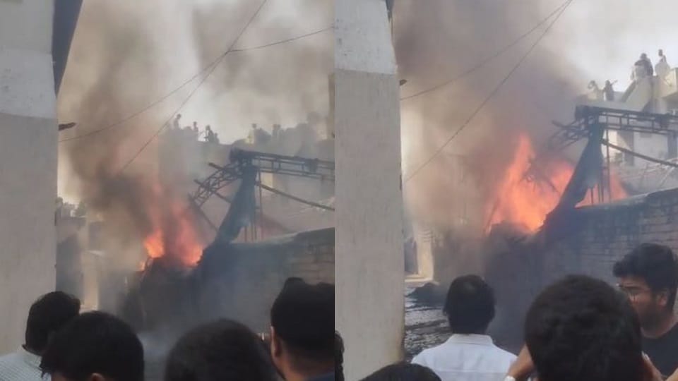 Massive fire breaks out at tent warehouse in Balkeshwar in Agra
