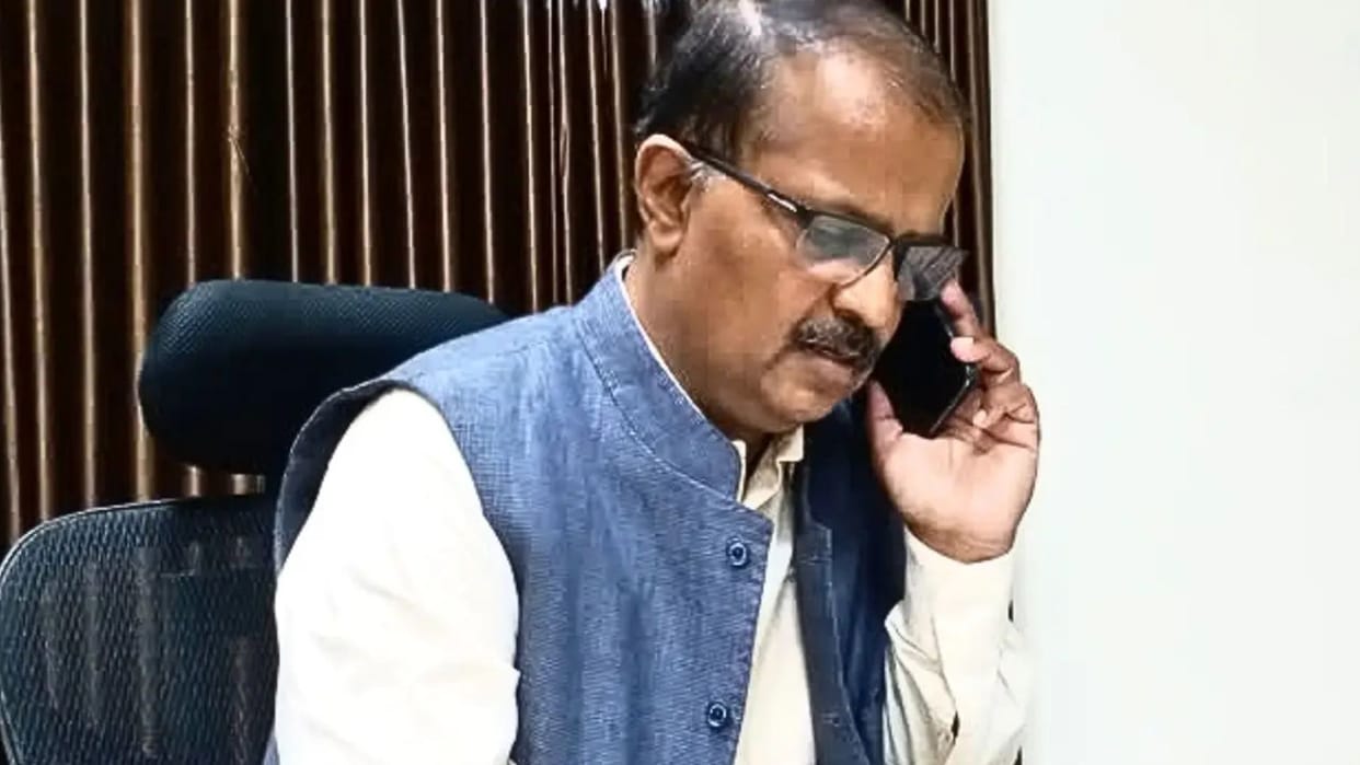 Major change in Bihar: Deepak Kumar appointed Principal Secretary to the CM after retirement, has been removed
