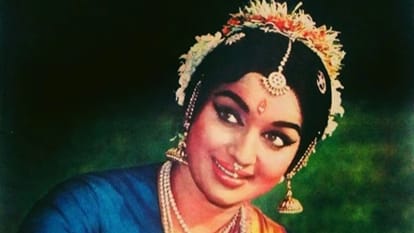 Asha Parekh Birthday: Know Dadasaheb Phalke Award winner actress career Movies and Personal Life Unknown Facts