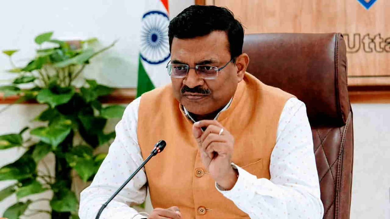 Uttarakhand chief secretary reviews UIIDB projects expresses concern over slow sharda riverfront progress
