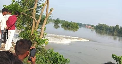 Floods in Bihar: Gandak, Bagmati Kosi rivers overflow; two lakh people affected; embankments breached