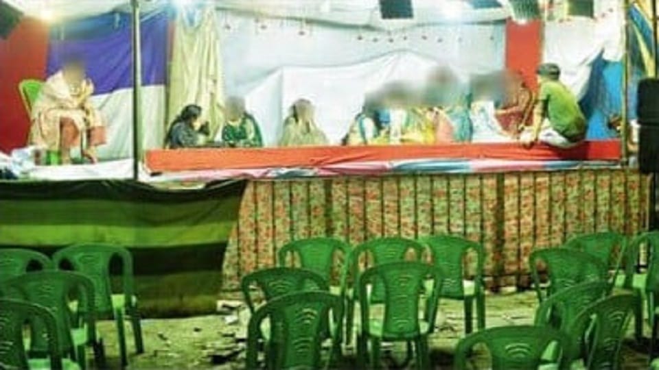 Open disco show stopped