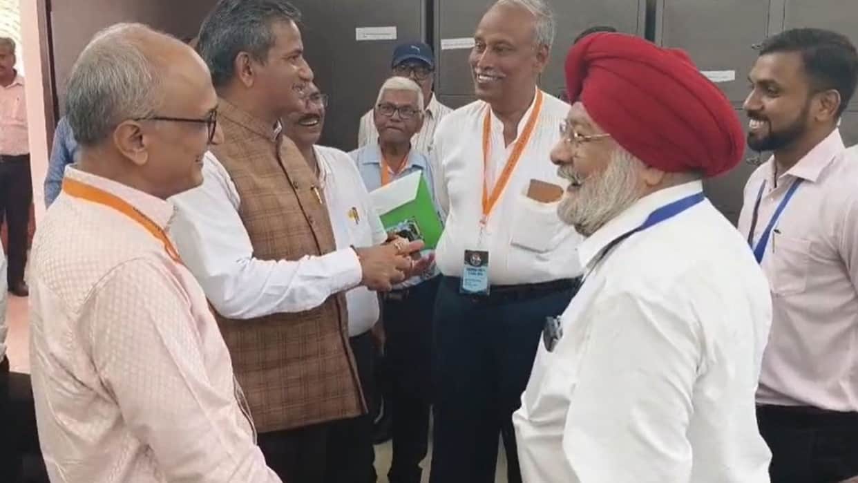 Like stepping back Alumni reunite after 50 years lost in nostalgia nationwide gathering inter-college