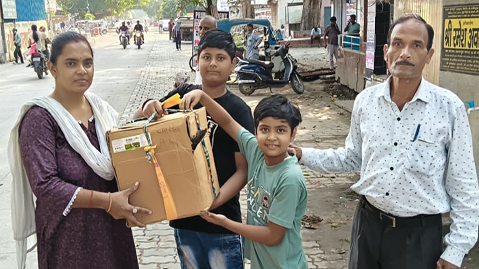 कानपुर: चाइनीज मांझे ने घायल किया गोल्डन ईगल, बच्चों ने बचाई जान; वन विभाग को सौंपा