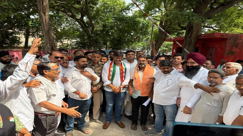 Congress delegation met party supporter in cec gyanesh kumar house protest case