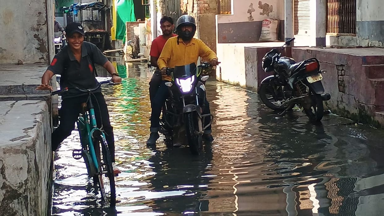 Ghazipur access road submerged filthy water for two months drain water reaching homes children distress