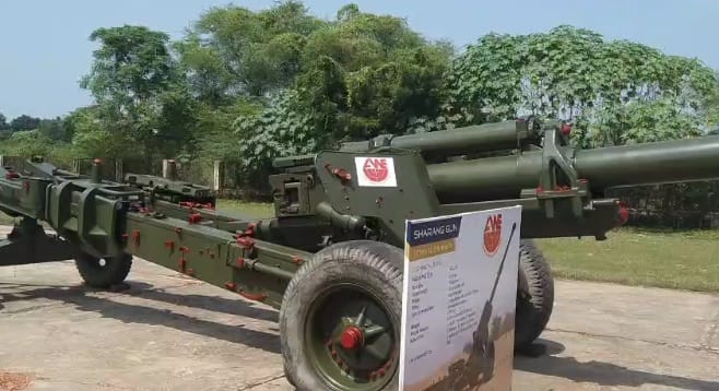 Kanpur Indigenous weapons shine at the AWEIL exhibition crowds flocked to see the Sarang gun and machine guns