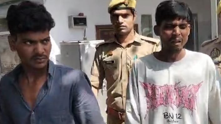 Kanpur Two friends arrested and jailed for roaming around with country made pistols in their scooter