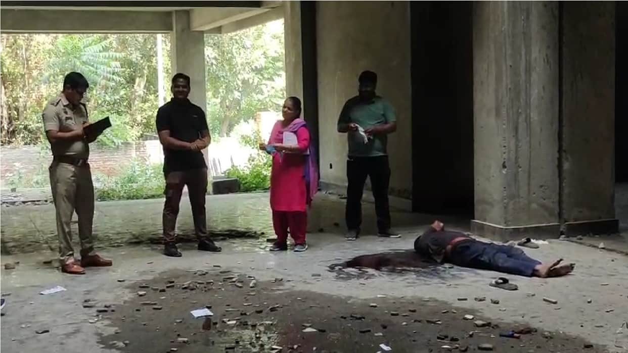 Blood-soaked body of a young man found in the new building of Bahadurgarh Civil Hospital.