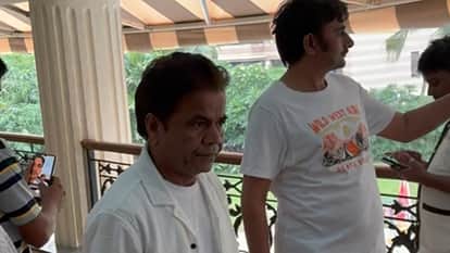 rajpal yadav asked to leave mushtaq khan prayer meet viral video fact check