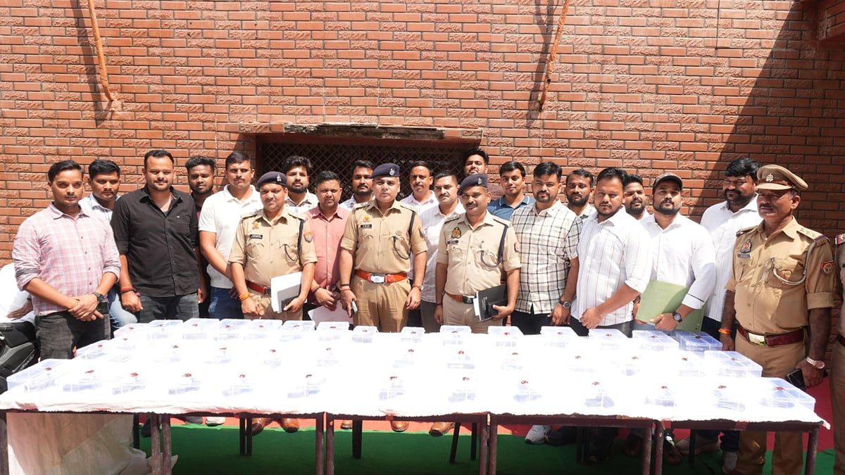 असलहा तस्करी का खुलासा: मध्य प्रदेश से गाजीपुर पहुंची अवैध हथियारों की खेप, डिलीवरी से पहले दबोचे गए आरोपी