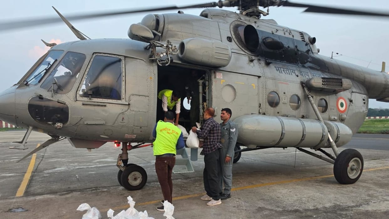 Bihar: Rations to be delivered via airdrop in Saran's Panapur; helicopter departs from Patna.