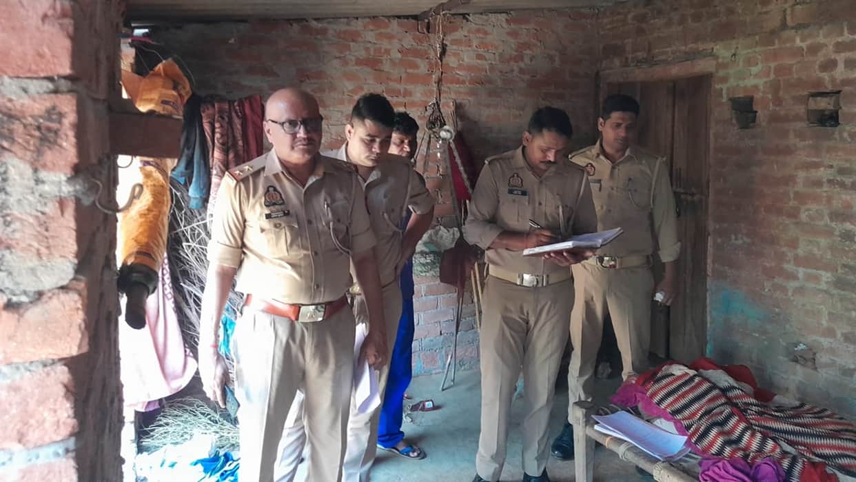 man dies under suspicious circumstances mother accuses younger son of murder in Shahjahanpur