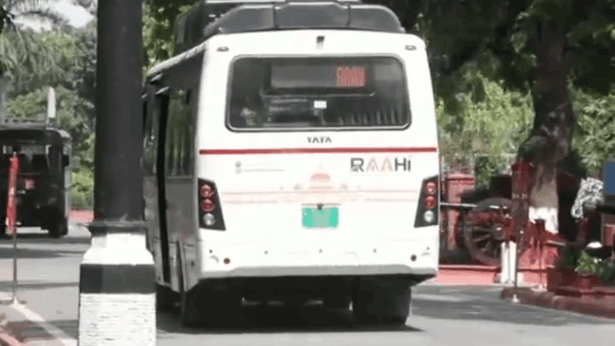 Rahi bus service launched from Rashtrapati Bhavan to metro in Delhi