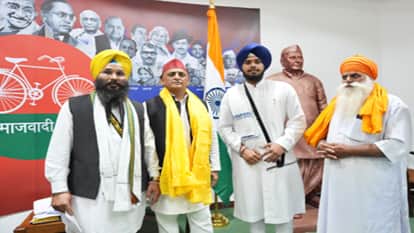 सपा प्रदेश सचिव नरवैर सिंह खालसा ने लखनऊ में अखिलेश यादव से मुलाकात की