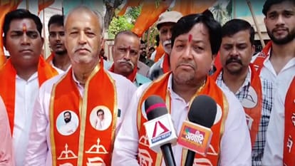 शिवसेना शिंदे गुट का प्रदर्शन