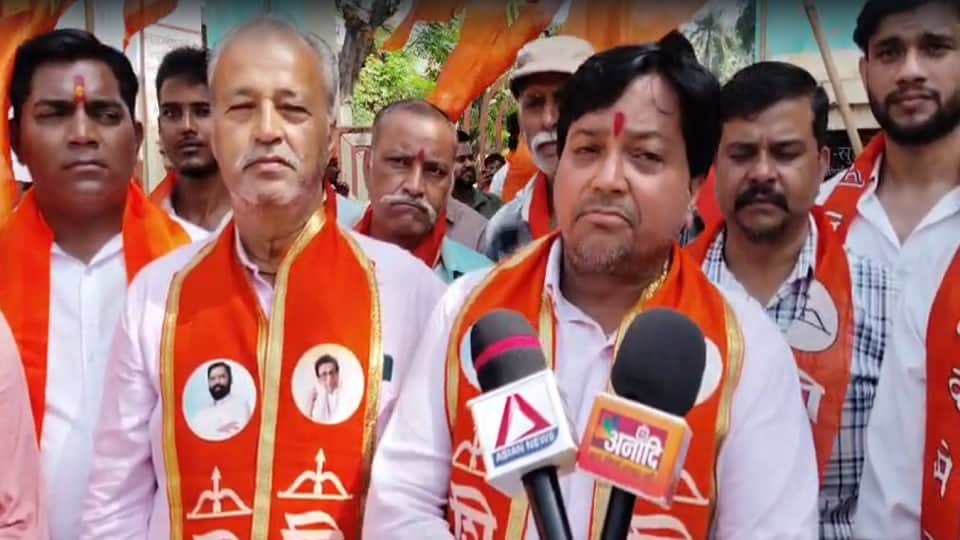 Shiv Sena protest demands raised for a separate state for Western UP an AIIMS and a High Court bench in Buland
