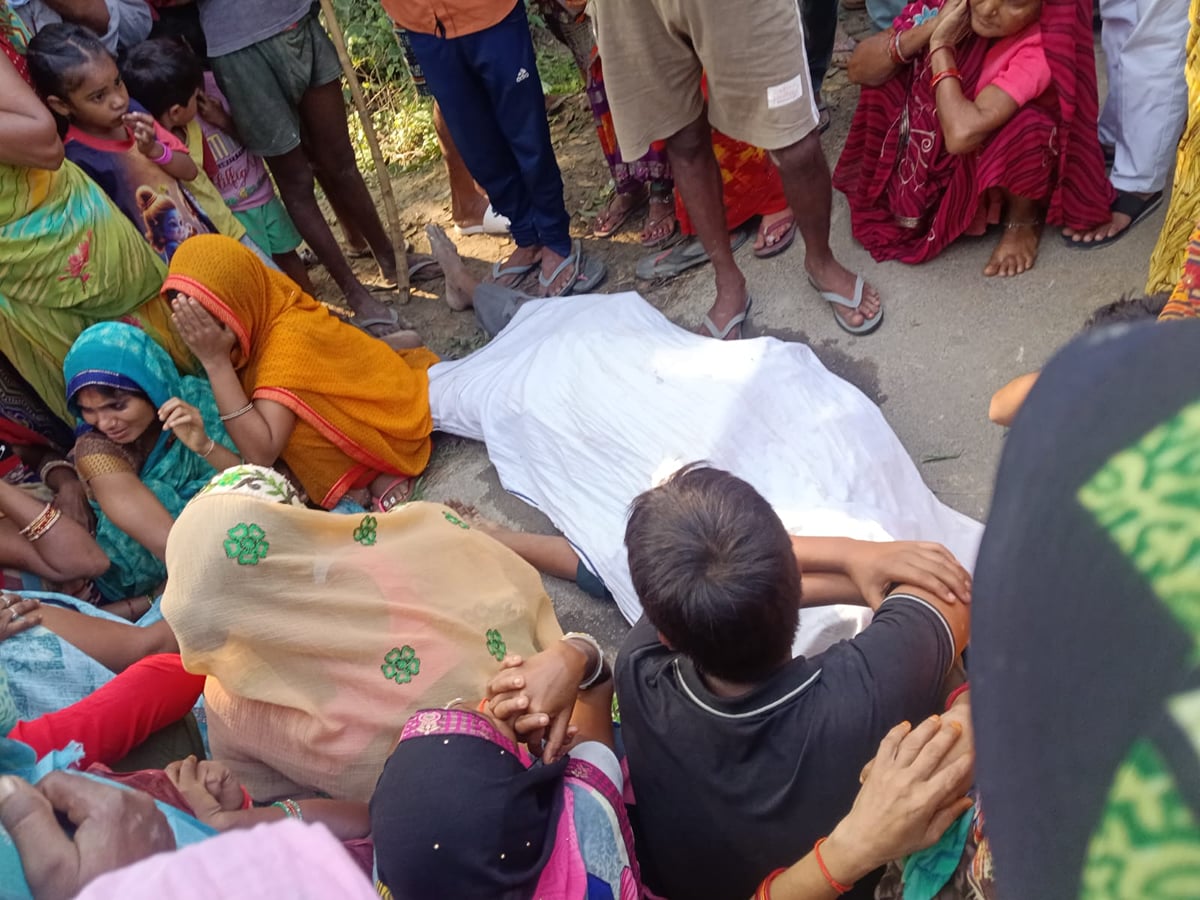 सीतापुर: ड्यूटी पर जा रहे होमगार्ड की संदिग्ध हालात में मौत, सड़क किनारे मिला शव