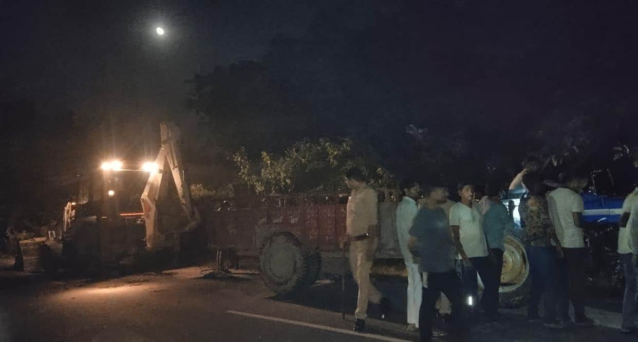 Sitapur: Bike hit by tractor-trolley; youth dies, companion injured.