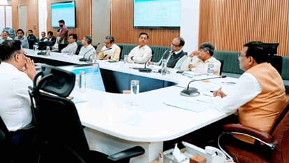 Uttarakhand chief secretary reviews UIIDB projects expresses concern over slow sharda riverfront progress