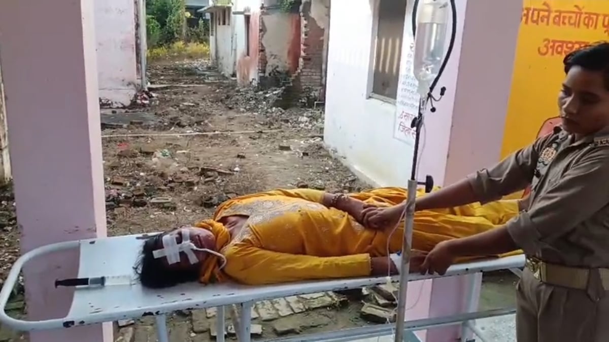 शाहजहांपुर: ससुराल वालों से परेशान महिला ने बंडा थाने के गेट पर पी लिया जहरीला पदार्थ, हालत गंभीर