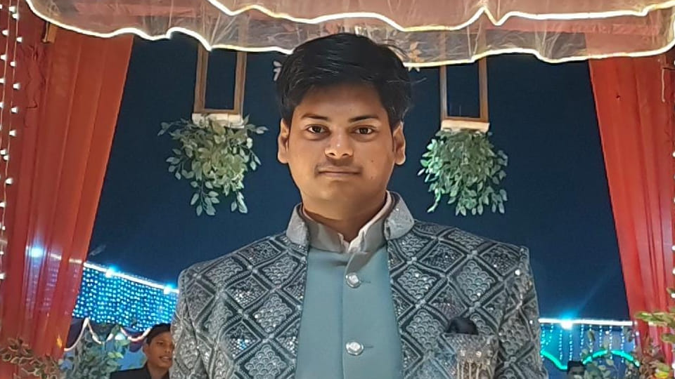 Body of polytechnic student found on Mainpuri railway track; female student found in critical condition